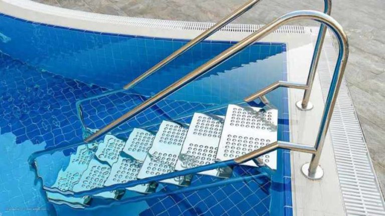 Edelstahl-im-Schwimmbad_Content_II_800x800